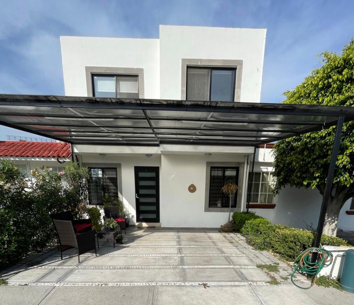 Venta de Casa en Pirámides Corregidora 