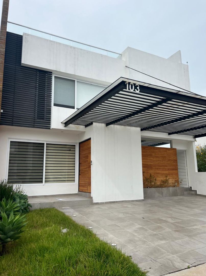 ¡Hermosa casa en Venta  Lomas  de Juriquilla! 